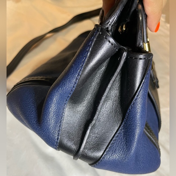 Chloe Small Navy Alice 💙 - Picture 9 of 16